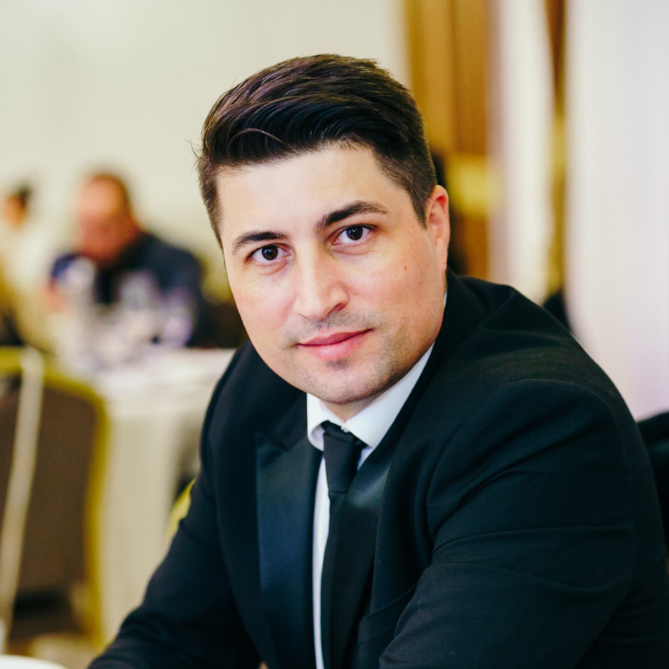 Mihai - Fotograf Nunta Brasov