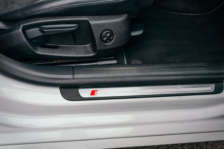 Audi S5 destinat vânzării. Servicii foto pentru anunțuri auto, dealeri și proprietari particulari.