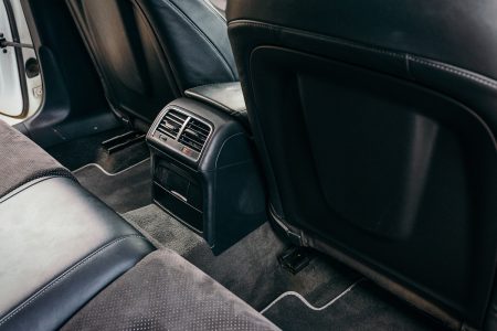 Audi S5 destinat vânzării. Servicii foto pentru anunțuri auto, dealeri și proprietari particulari.