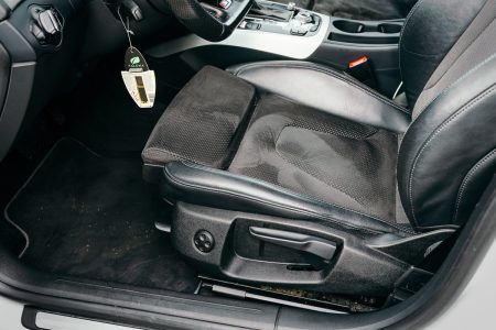 Audi S5 destinat vânzării. Servicii foto pentru anunțuri auto, dealeri și proprietari particulari.