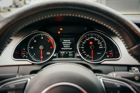 Audi S5 destinat vânzării. Servicii foto pentru anunțuri auto, dealeri și proprietari particulari.