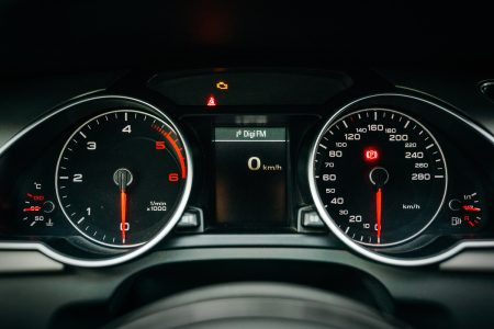 Audi S5 destinat vânzării. Servicii foto pentru anunțuri auto, dealeri și proprietari particulari.