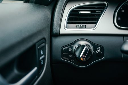 Audi S5 destinat vânzării. Servicii foto pentru anunțuri auto, dealeri și proprietari particulari.