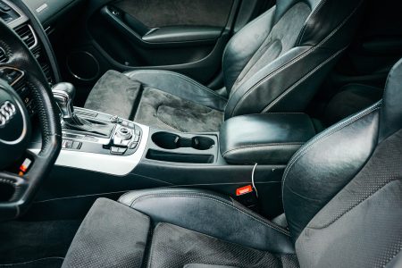 Audi S5 destinat vânzării. Servicii foto pentru anunțuri auto, dealeri și proprietari particulari.